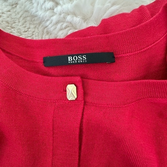 Beautiful Hugo Boss 100% Virgin wool  cartigan Size XS - Picture 2 of 7